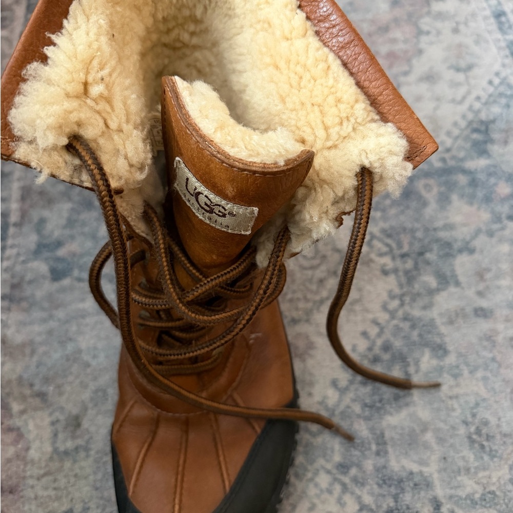 UGG Chestnut Brown Shearling-Lined Lace-Up Winter Boot